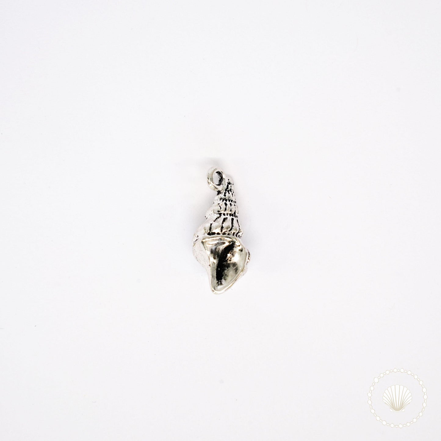 Leaf pendant 9