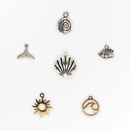 Pendentifs - Belyness Bijoux acier inoxydable upcycling recyclés écologique éthique matériaux durable  fait main perle d’eau douce collier mode éco-responsable culture bellyness belynes bely ness nes belly bellynes beliness bellines belines