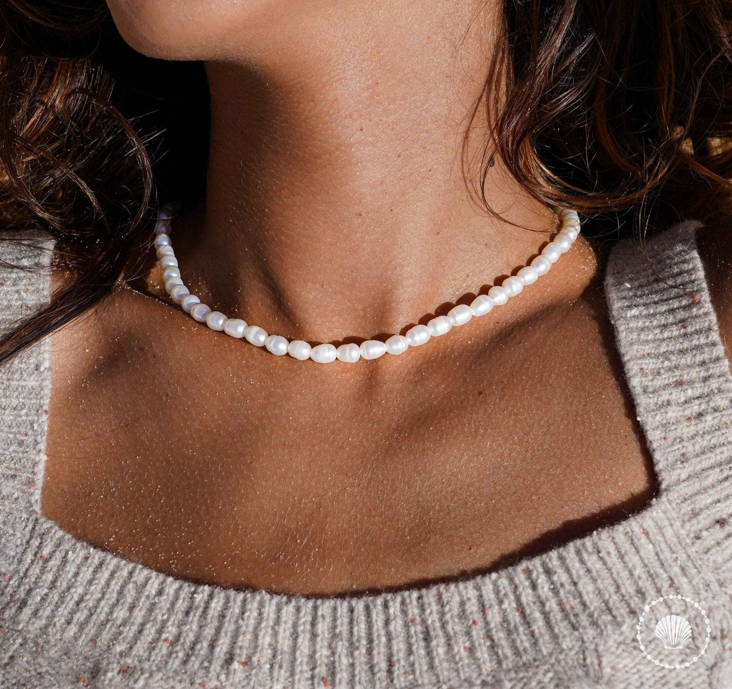 Le collier Rhizo belyness bijoux tendance femme artisanaux fait main perle de culture collier éco-responsable acier inoxydable perles d’eau douce naturelles boucle d'oreilles perle de nacre bracelet en pierres fines bague en pierres naturelles bagues faits main bracelet durable éthique inspiré de l’océan mode minimaliste