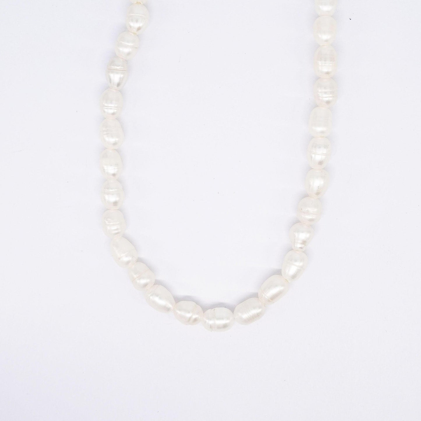 Le collier Rhizo belyness bijoux tendance femme artisanaux fait main perle de culture collier éco-responsable acier inoxydable perles d’eau douce naturelles boucle d'oreilles perle de nacre bracelet en pierres fines bague en pierres naturelles bagues faits main bracelet durable éthique inspiré de l’océan mode minimaliste